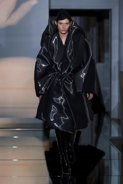 Look 20